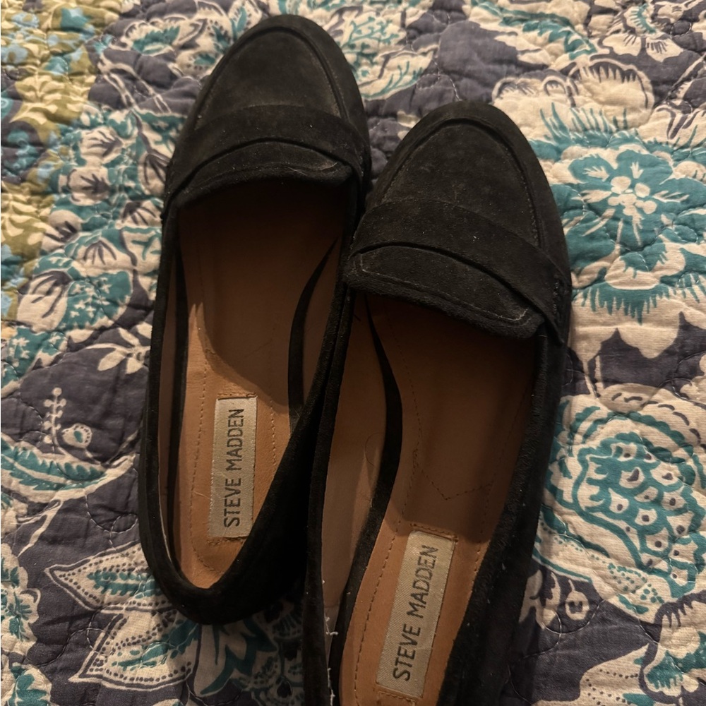 Steve Madden Classic Black Suede Loafers